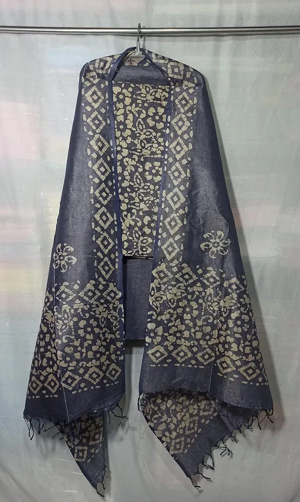 Blue_Cotton_Silk_Handcrafted_Batik_Print_Unstitched_Salwar_Suit_Dress_Material_With_Duputta_For_Women