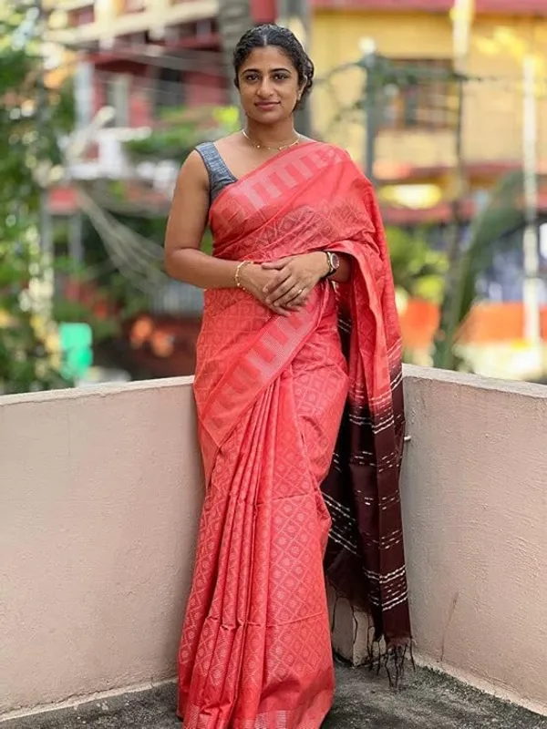 Red_&_Maroon_Handwoven_Threads_Weaving_Semi_Tussar_Soft_Silk_Saree_With_Atteched_Blouse_Piece_For_Women
