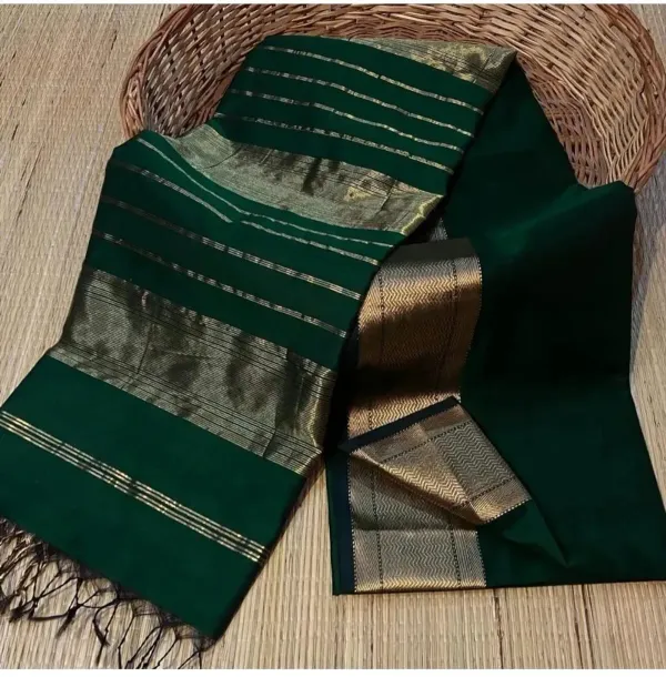 Green_Exquisite_Semi_Silk_Sarees_with_Blouse