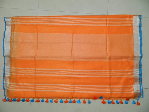 Women's_Linen_Slub_Saree_With_Contrast_Blouse_Piece