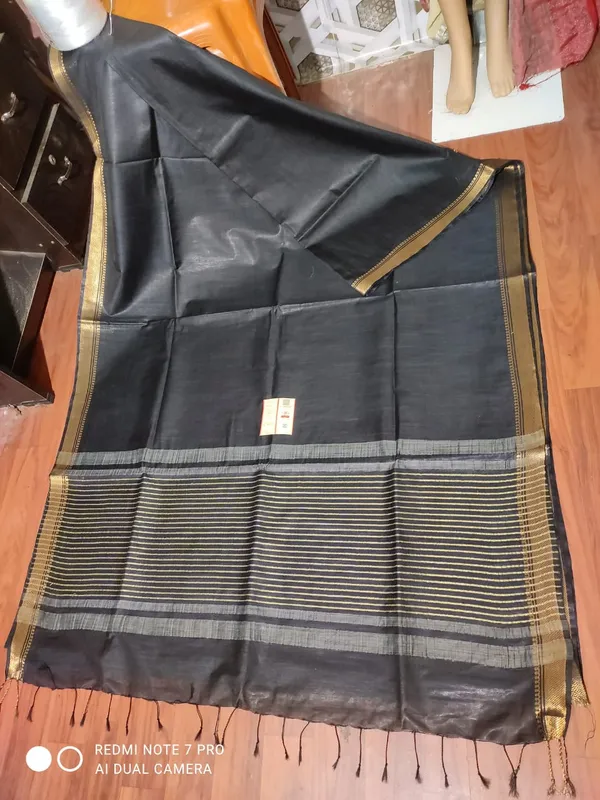 Women's_Bhagalpuri_Handwoven_Mini_Checks_Semi_Tussar_Soft_Silk_Saree_With_Designer_Zari_Border_Weaving,_Unstitched_Running_Blouse_Piece