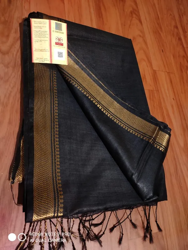 Women's_Bhagalpuri_Handwoven_Mini_Checks_Semi_Tussar_Soft_Silk_Saree_With_Designer_Zari_Border_Weaving,_Unstitched_Running_Blouse_Piece