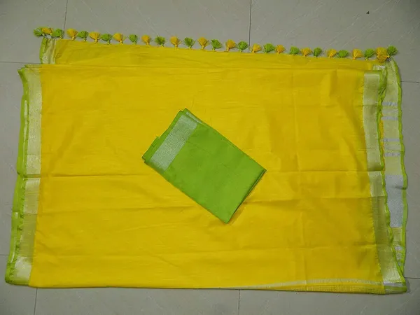 Yellow_Linen_Slub_Saree_Wih_Contrast_Blouse_Piece_For_Women