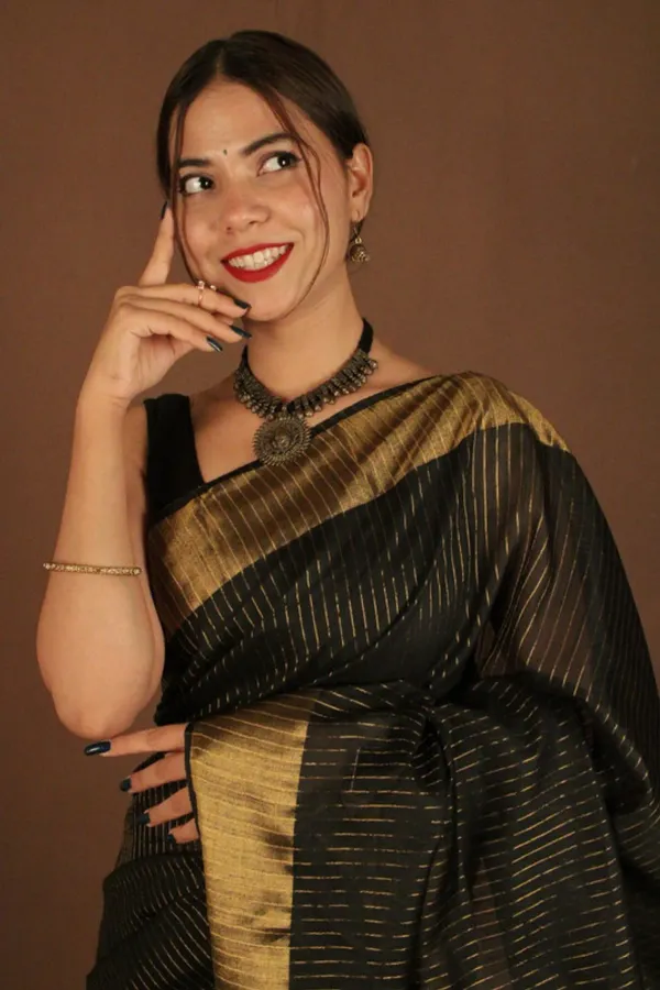 Black_Exquisite_Semi_Silk_Sarees_with_Blouse
