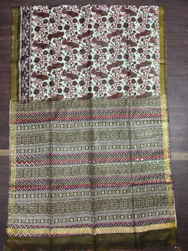 Women's_Semi_Tussar_Silk_Madhubani_Print_Saree_With_Running_Blouse_Piece