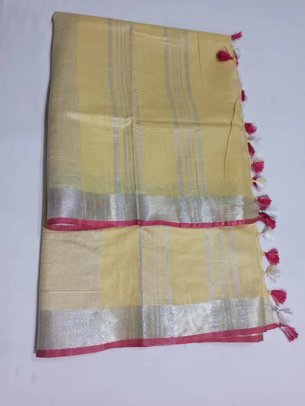 Women's_Linen_Slub_Saree_With_Contrast_Blouse_Piece