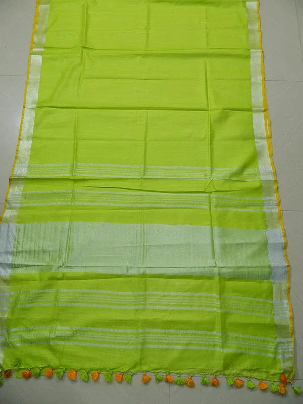 Women's_Linen_Slub_Saree_With_Contrast_Blouse_Piece