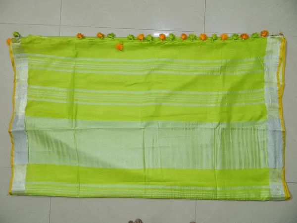 Women's_Linen_Slub_Saree_With_Contrast_Blouse_Piece