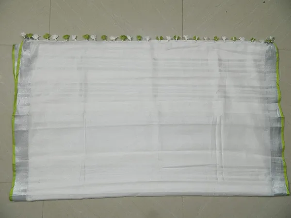 Women's_Linen_Slub_Saree_With_Contrast_Blouse_Piece