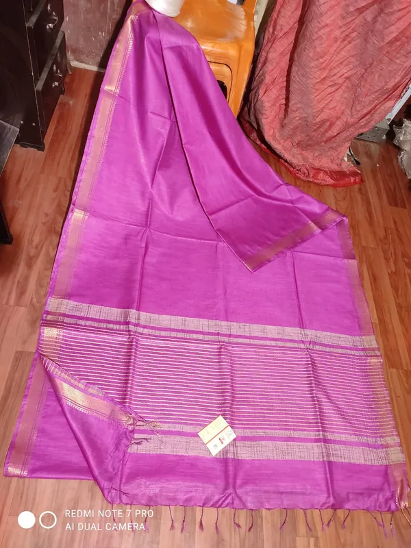 Women's_Bhagalpuri_Handwoven_Mini_Checks_Semi_Tussar_Soft_Silk_Saree_With_Designer_Zari_Border_Weaving,_Unstitched_Running_Blouse_Piece