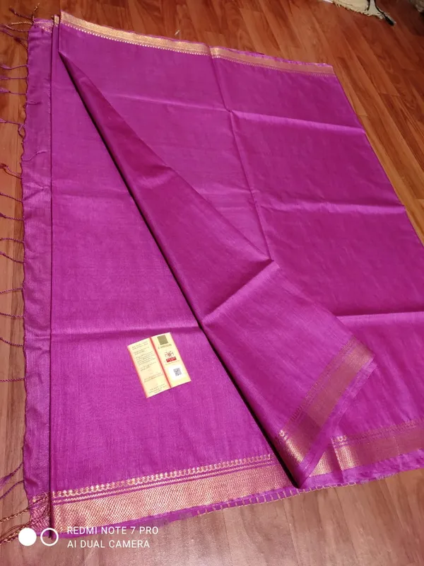 Women's_Bhagalpuri_Handwoven_Mini_Checks_Semi_Tussar_Soft_Silk_Saree_With_Designer_Zari_Border_Weaving,_Unstitched_Running_Blouse_Piece