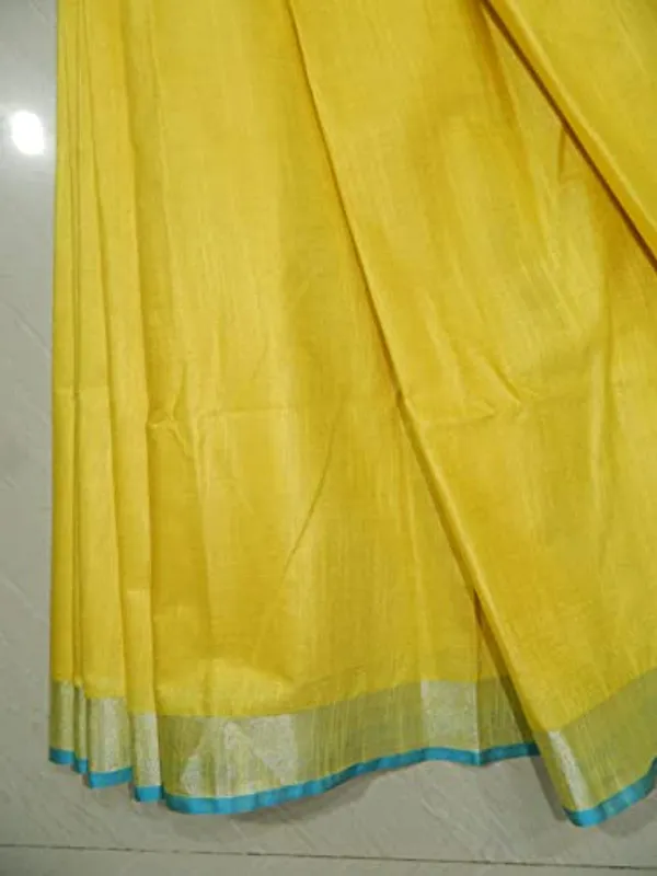 Women's_Linen_Slub_Saree_With_Contrast_Blouse_Piece