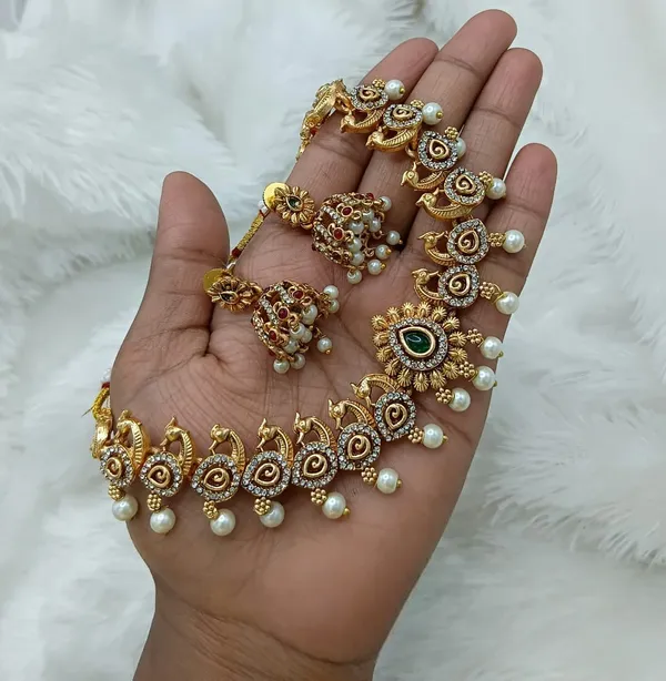 Beautiful_Gold_Finish_Stone_Temple_Necklace_Set