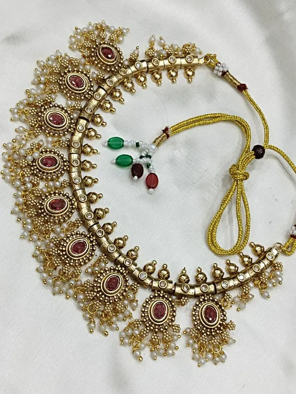 Gold-Plated_Cubic_Zirconia_-Studded_&_Beaded_Jewellery_Set