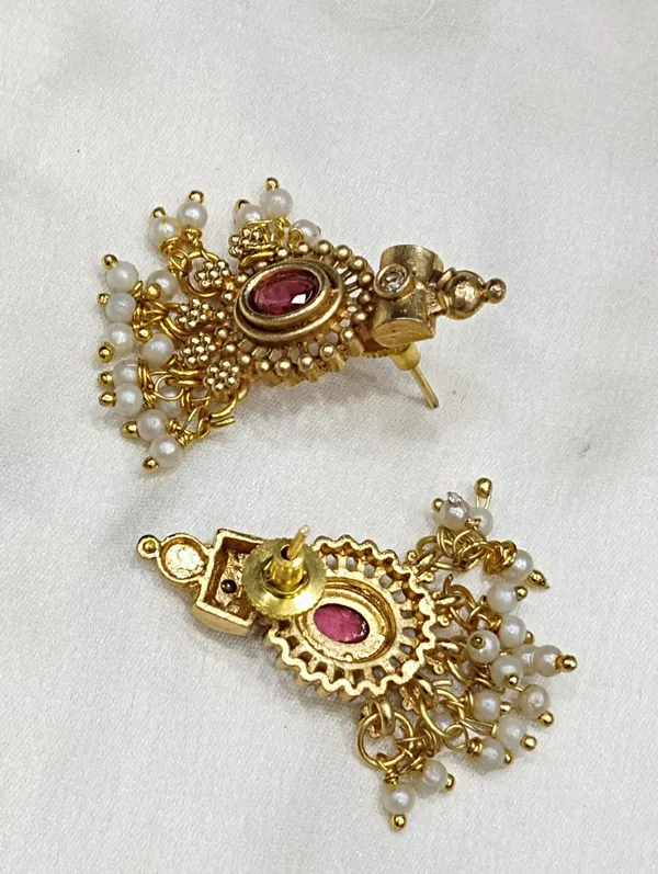 Gold-Plated_Cubic_Zirconia_-Studded_&_Beaded_Jewellery_Set