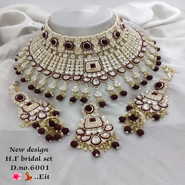 Gold_Plated_Kundan_Stone_And_Beads_Choker_Necklace_Set