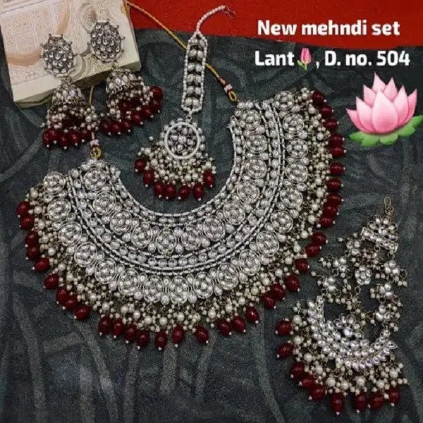 Gold-Plated_Kundan_Studded_Pearl_Beaded_Choker_Jewellery_Set
