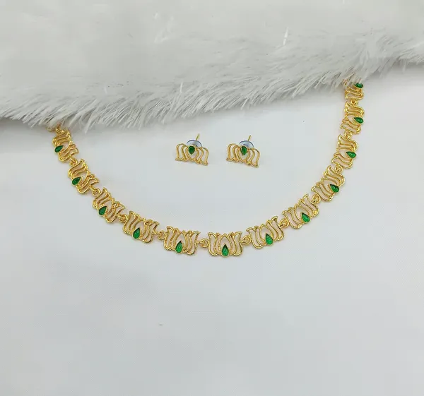 Lotus_Designer_Simple_Necklace_Set