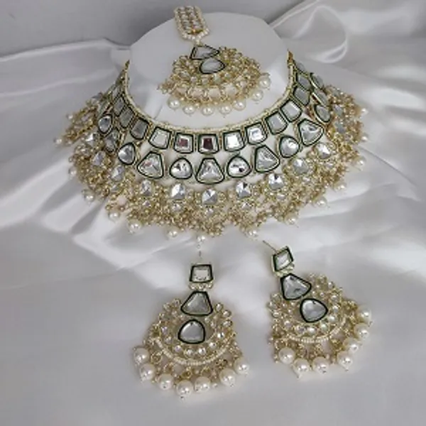Stylish_Kundan_Choker_Wedding_Party_Traditional_Bridal_Necklace_Jewellery_Set