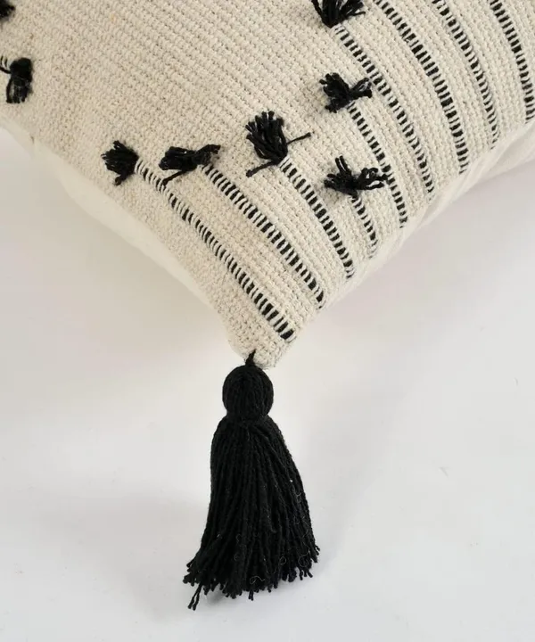 Black_White_Boho_Decorative_Cushion_Covers,_Floral_Tufted_Design_With_Tassels