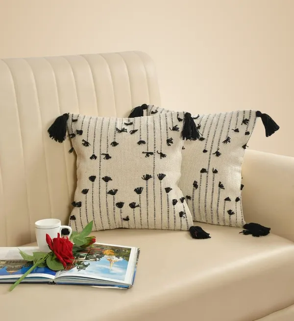 Black_White_Boho_Decorative_Cushion_Covers,_Floral_Tufted_Design_With_Tassels