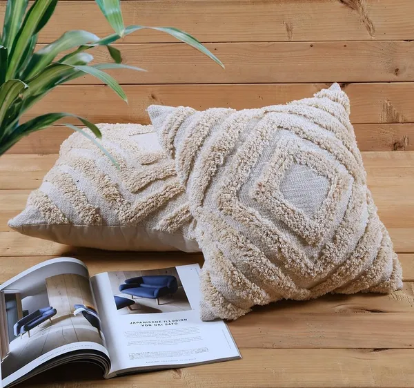 Cream1_Boho_Decorative_Cushion_Covers,_Floral_Tufted_Design_With_Tassels