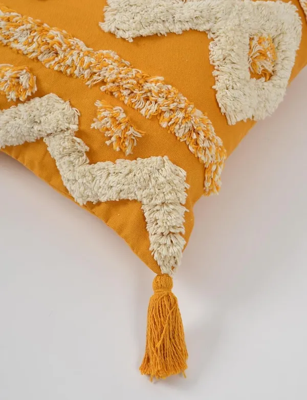 Diamond_Cream_Boho_Decorative_Cushion_Covers,_Floral_Tufted_Design_With_Tassels
