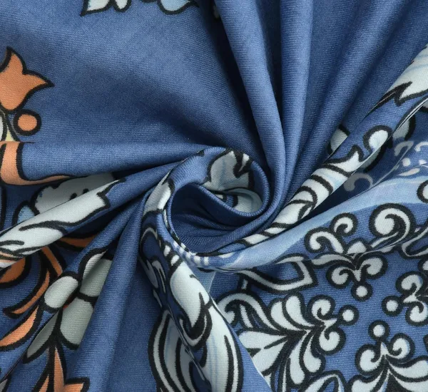 Blue_Diamond_Pattern_Print_Bedding_Set_With_Contrasted_Pillowcases,_Modern_Bedroom_Collection,_Blue_Base_With_White_Color_Pattern_In_King_Size_(108_X_108_In)