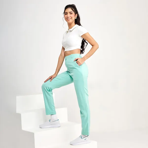 Campus_Women_Zoe_Plus_Walking_Shoes