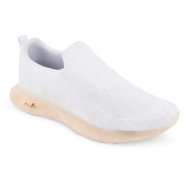 Campus_Men_Pilot_Pro_Walking_Shoes
