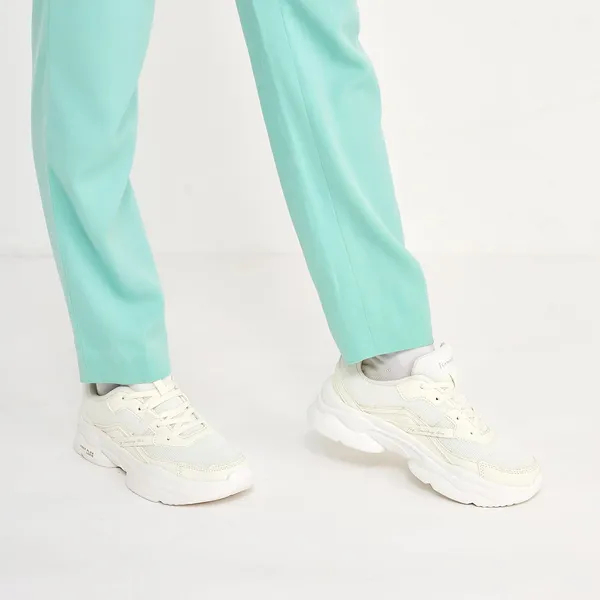 Campus_Women_Raise_Sneakers