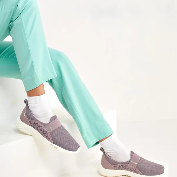 Campus_Women_Camp_Eloy_Walking_Shoes