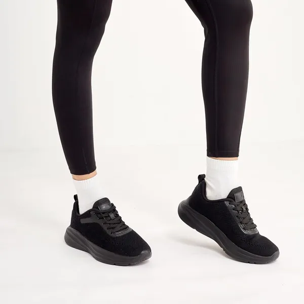 Campus_Women_Maximus_L_1_Running_Shoes
