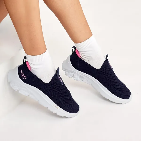 Campus_Women_Kurstin_Walking_Shoes