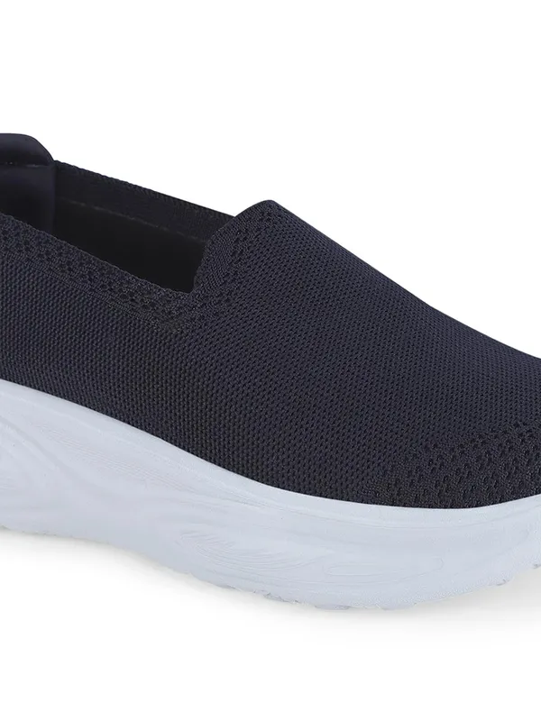 Campus_Women_Marlin_Walking_Shoes