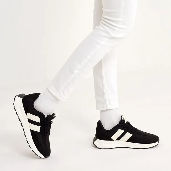 Campus_Women_Grit_Sneakers