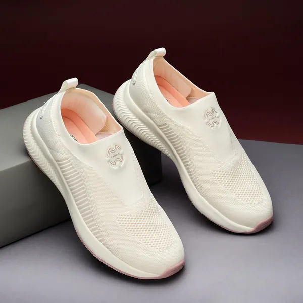 Campus_Women_Suave_Walking_Shoes