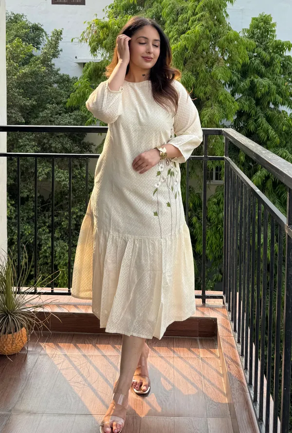 Lily_Embroidered_Dress