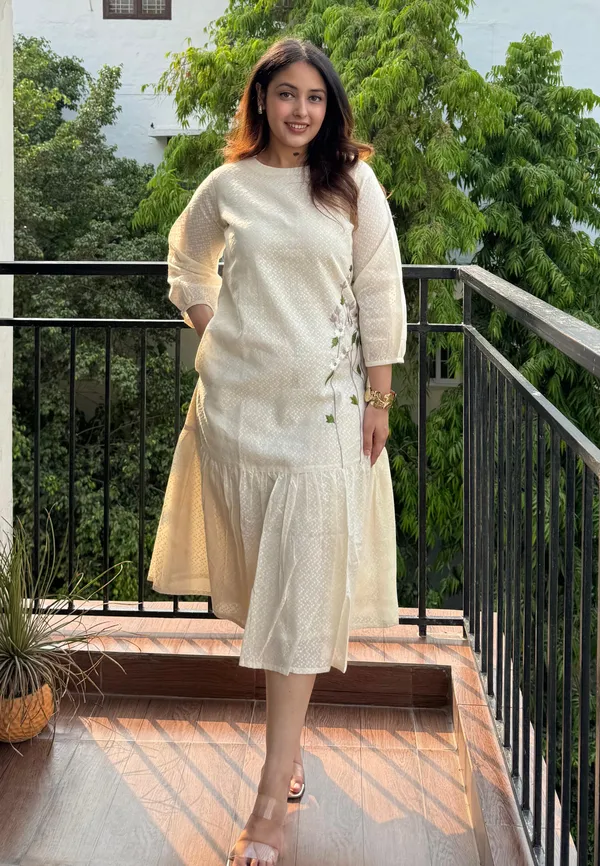 Lily_Embroidered_Dress