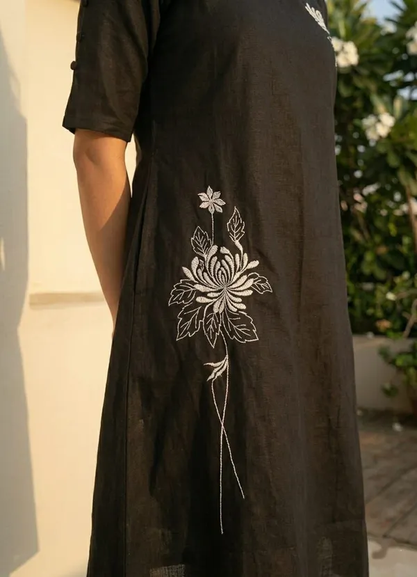 Signature_Noir_Embroidered_Dress