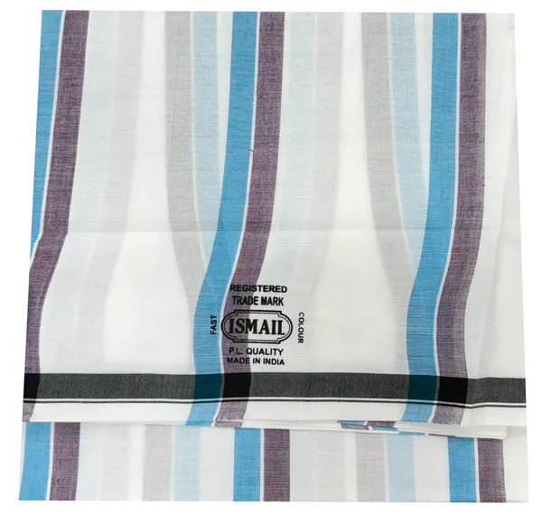 100%_pure_cotton_white_color_vertical_lines_design_lungi_for_men