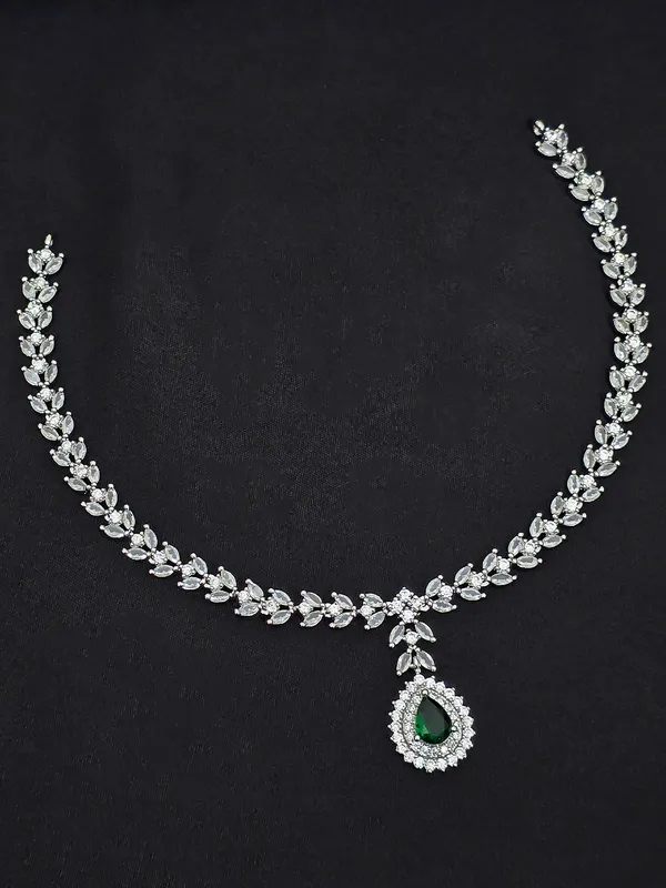 Emerald_Teardrop_Necklace_Set
