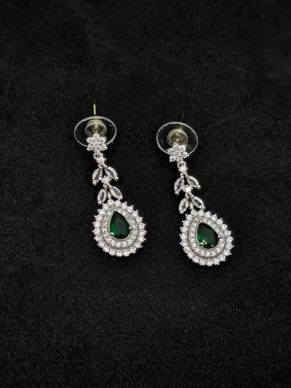 Emerald_Teardrop_Necklace_Set