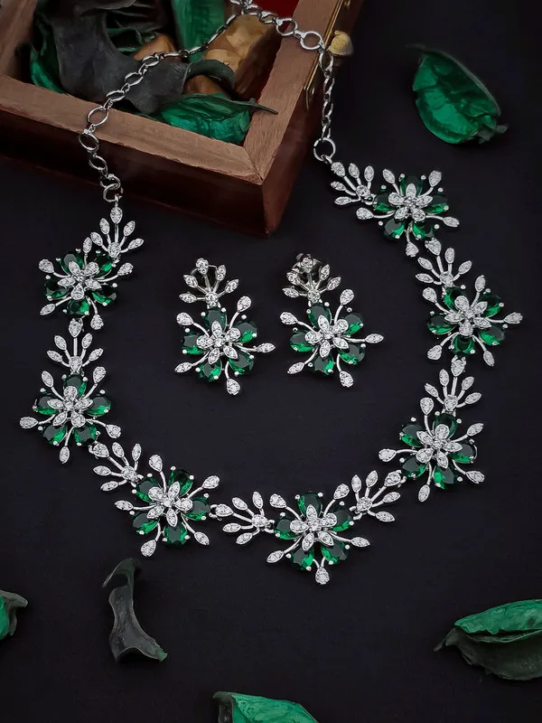 Emerald_Green_Floral_Jewellery_Set