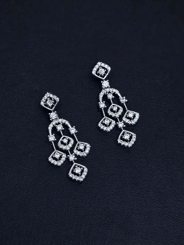 Elegant_Silver_Stone_Necklace_Set
