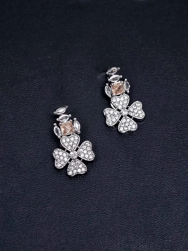 Floral_Crystal_Necklace_Earrings_Set