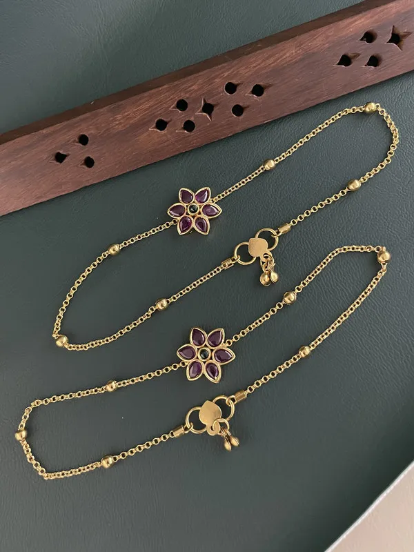 Gold_Flower_Charm_Anklets_Set