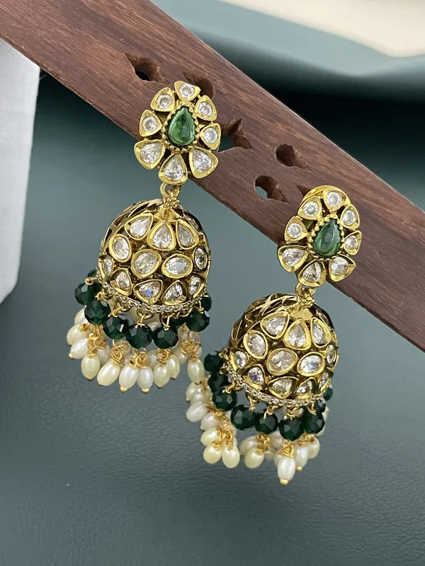 Gold_Plated_Kundan_Jhumka_Earrings
