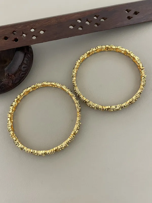 Gold_Buddha_Bangle_Set_with_Stones