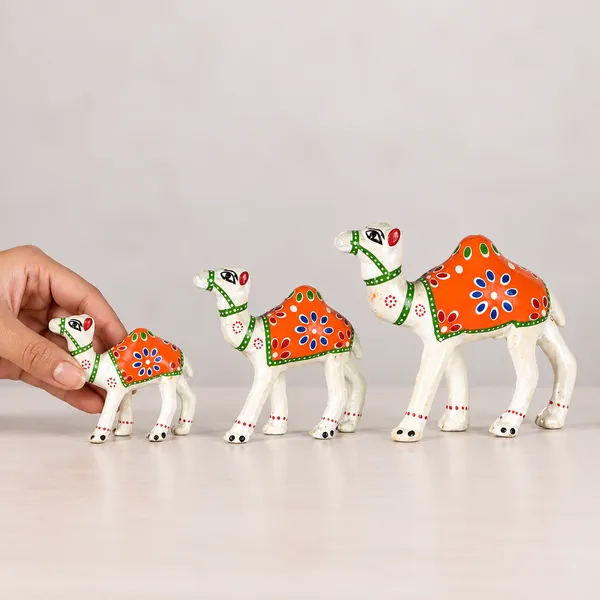 DreamKraft_Paper_Mache_Camel_Showpiece_Set_of_3,_White_and_Orange